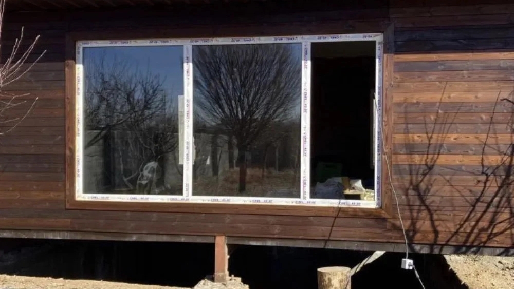 Manufacturing of Luxury Wood Design Door and Window in Tehran Manufacturing of Luxury Wood Design Door and Window in Tehran